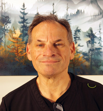 A headshot of Dr. Mitchell Wachtel